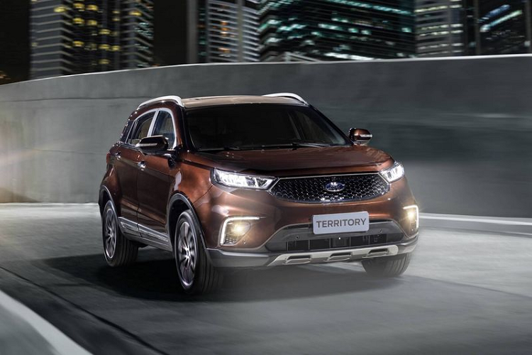 Về truyền động, Ford Territory 2021 sử dụng động cơ xăng I4 EcoBoost tăng áp 1.5L, sản sinh công suất tối đa 163 mã lực và 225 Nm mô-men xoắn cực đại. Đi kèm với đó là trang bị tuỳ chọn về hộp số sàn/số tự động 6 cấp. Giá xe Ford Territory 2021 vẫn chưa được công bố.