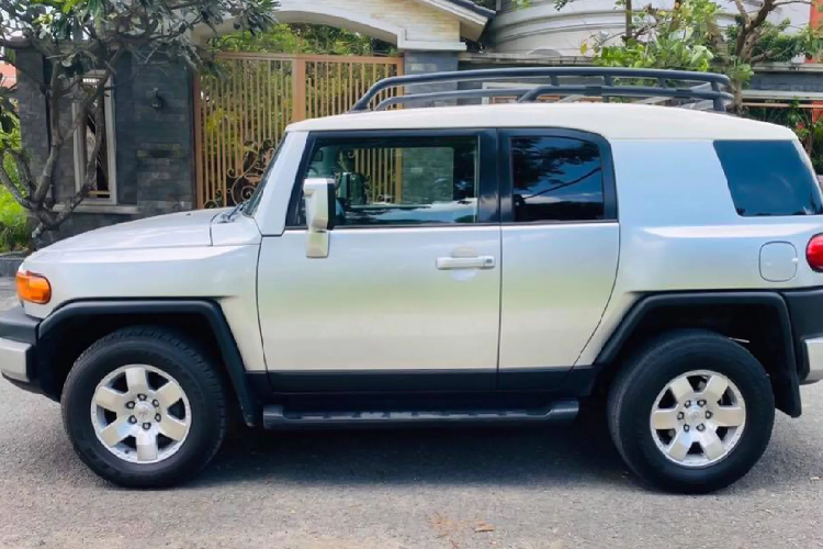 Hãng xe Toyota đã khai tử dòng Fj Cruiser ở nhiều thị trường như Mỹ từ nhiều năm về trước, tuy nhiên ở một số thị trường đặc biệt như Trung Đông, dòng xe này vẫn còn được sản xuất cho đến ngày nay.