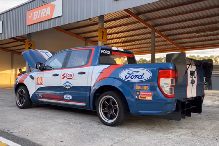 Xe đua Ford Ranger Raptor Race Truck sẽ chính thức thi đấu tại Thailand Super Series vào cuối năm nay