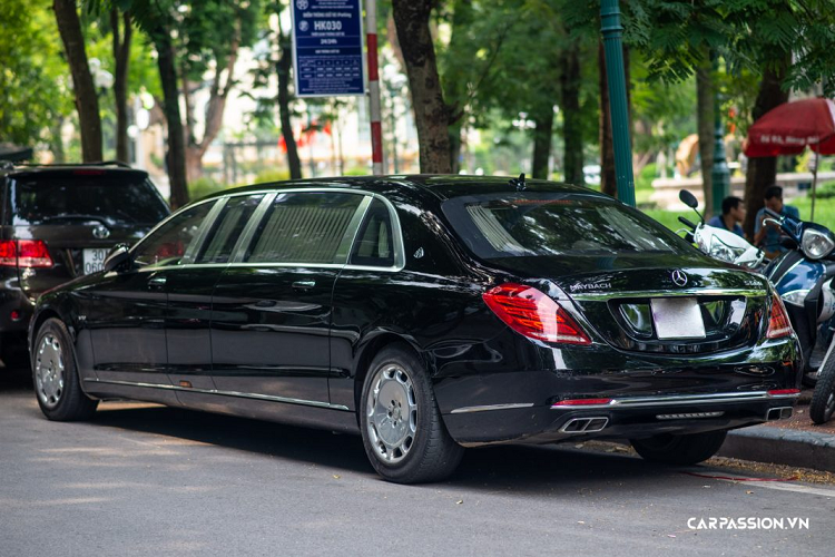 Để nói vể Mercedes-Maybach S600 Pullman, điểm khác biệt lớn nhất so với phiển bản S600 Maybach thường chính là chiều dài của chiếc xe. Chiếc xe sở hữu phần trục cơ sở của xe có chiều dài lên tới 4.418 mm.