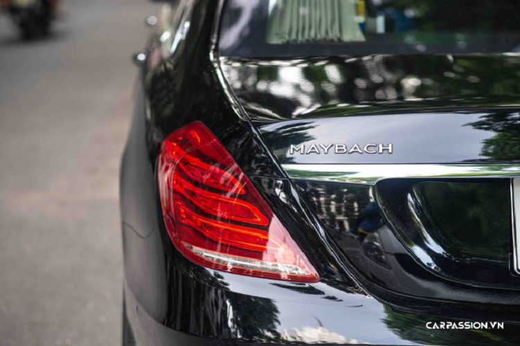 Xe được trang bị khối động cơ V12 twin-turbo, dung tích 6.0 lít, sản sinh công suất cực đại 523 mã lực và mô men xoắn cực đại đạt mức 839 Nm. Mẫu xe siêu sang này có trọng lượng lên đến 3,5 tấn, nặng hơn đáng kể so với S600 Maybach thường. Giá xe Mercedes-Maybach S600 Pullman rơi vào khoảng 600.000 USD và sẽ ngốn của chủ nhân không dưới 1,5 triệu USD (khoảng 34,8 tỷ đồng) để có thể ra biển lăn bánh tại Việt Nam.