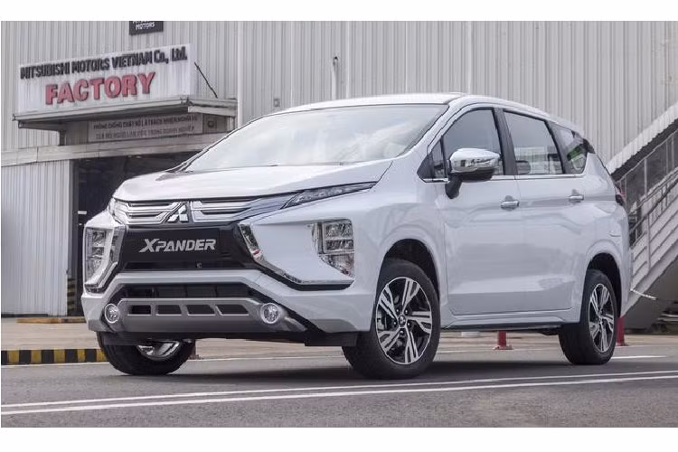  Mitsubishhi Xpander: Doanh số 1.470 xe Vị trí tiếp theo trong bảng xếp hạng là Mitsubishhi Xpander với doanh số 1.470 chiếc. Sau nhiều tháng xếp ở các vị trị cao trên bảng xếp hạng thì tháng 9 mẫu xe này bị đẩy xuống vị trí thứ 7 trong bảng xếp hạng.