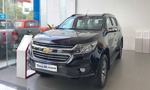 Chevrolet Trailblazer lai giam gan 200 trieu dong tai Viet Nam