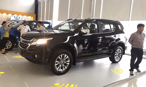 Chevrolet Trailblazer lai giam gan 200 trieu dong tai Viet Nam-Hinh-3
