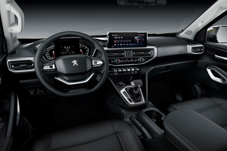 Nội thất mẫu bán tải được chia sẻ từ Peugeot 508 với phong cách thể thao đặc trưng của hãng xe Pháp. Trong đó, bảng tablo hướng về người lái, vô-lăng mang thiết kế 2 chấu đi cùng bảng đồng hồ điện tử. Các chi tiết trang trí được sơn bạc nổi bật trên màu đen chủ đạo của cabin.