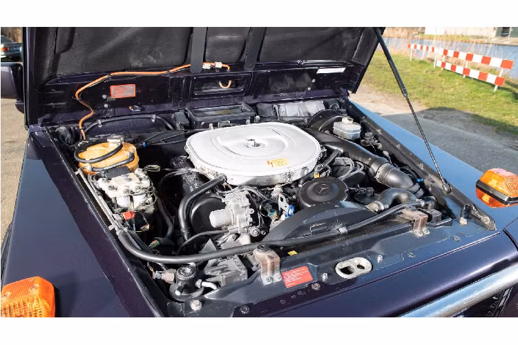 Đây cũng là phiên bản đầu tiên sử dụng động cơ V8. Chỉ có 446 chiếc Puch 500 GE từng được tạo ra và chỉ có 3 trong số đó trang bị logo của Puch. Ngoài ra chiếc Puch 500 GE dưới đây cũng là chiếc đầu tiên và duy nhất đăng ký tại Áo.