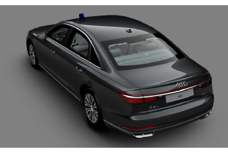 Để kéo được cân nặng gần 4 tấn, Audi A8 L 2020 bọc thép được nhà sản xuất trang bị khối động cơ V8 tăng áp kép thửa từ người anh em S8 với sức mạnh đầu ra đạt 563 mã lực và 800 Nm mô-men xoắn cực đại. Từ đó, thời gian tăng tốc từ 0 - 100 km/h của xe chỉ là 6,3 giây trước khi đạt vận tốc tối đa 210 km/h.