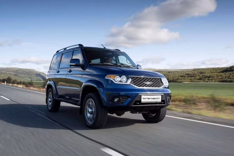 Hãng ôtô Nga UAZ đã phối hợp với công ty Bremach Inc. để đưa một số mẫu xe của mình vào thị trường Mỹ. Đầu tiên trong số đó là mẫu SUV cỡ C - UAZ Patriot 4×4 2021 mới. Tuy nhiên, tại thị trường Mỹ, mẫu xe này sẽ được đổi tên thành Bremach Taos.