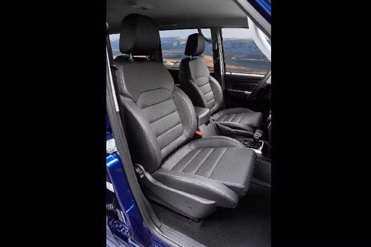 Khác với hầu hết các mẫu xe gầm cao tại thị trường Mỹ hiện nay, UAZ Patriot 4×4 được trang bị khung gầm sát-xi rời. Do đó, mẫu xe này hứa hẹn sẽ là lựa chọn phù hợp cho những người muốn vượt địa hình khó.