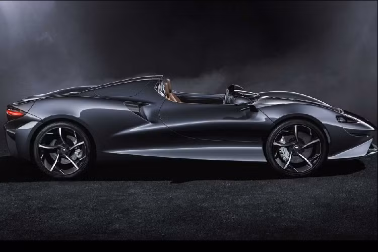 McLaren chi sản xuất 399 chiếc Elva với giá bán khởi điểm từ 1,69 triệu USD. Giá bán cuối cùng của xe có thể sẽ cao hơn rất nhiều, nhất là khi những khách hàng mua sản phẩm phân khúc “hyper” thường cá nhân hóa chiếc xe dựa trên chương trình MSO.