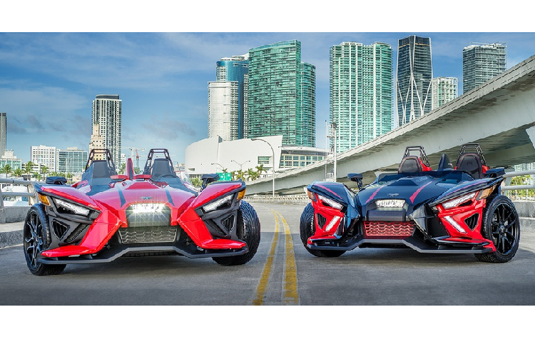 Dòng xe 3 bánh Polaris Slingshot vừa được cập nhật thêm phiên bản mới mang tên Polaris Slingshot 2020. So với thế hệ cũ, Polaris Slingshot 2020 đã được thay đổi thiết kế bên ngoài lẫn nội thất bên trong.