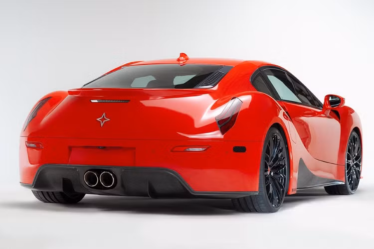 Cụ thể, chiếc BMW i8 tái sinh siêu xe Ý được gọi là Taraschi Berardo nhằm thể hiện sự tri ân tới tay đua Berardo Taraschi của Ý, người đã sáng lập công ty Meccanica Taraschi, nơi phát triển một seri xe thể thao và xe thi đấu trong thập niên 1950 và 1960. Dự án đặc biệt đã được tài trợ bởi con trai của Berardo, Tazio Taraschi, với sự giúp đỡ của Squadra Corse Taraschi, một đội ngũ chuyên cung cấp lời khuyên, phụ tùng thay thế, và hỗ trợ kỹ thuật tới những nhà sưu tập có sở hữu xe gốc được phát triển bởi Berardo Taraschi.