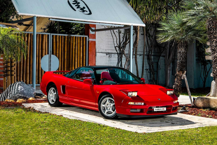 Phải đến gần 30 năm sau, một chiếc Honda NSX Type R đời 1993 mới xuất hiện tại Mỹ. Đây được xem là chiếc NSX ở thập niên 1990 có tình trạng hoàn hảo nhất hiện nay.