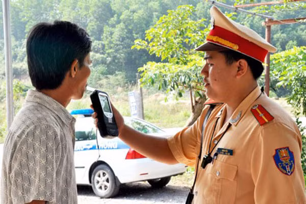 Tu 1/1/2022, muc vi pham giao thong bi phat bao nhieu?-Hinh-2