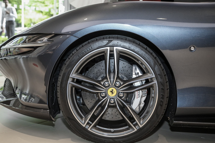 Kiểu dáng của Ferrari Roma mang nét đặc trưng của những dòng xe Ferrari GT vào những năm 50-60 của thế kỷ trước.