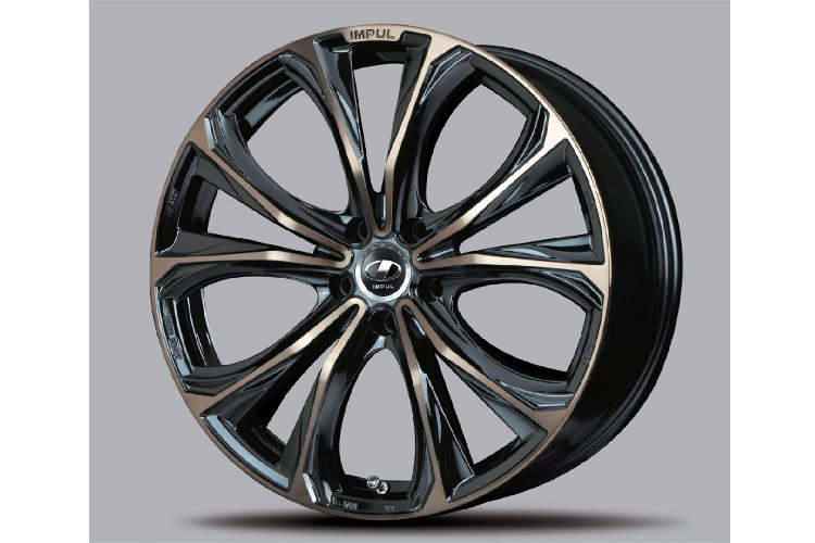 Impul X-Trail được trang bị bộ mâm xe Aura SX-50 kích thước 18 inch, được trang bị lốp Continental ContiMaxContact MC6 có kích thước 235/55.