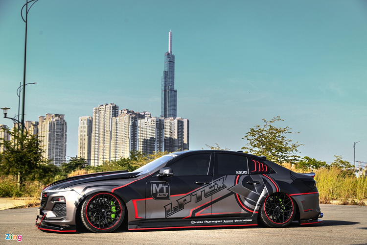 Bên cạnh đó, chủ nhân của xe cũng đã nâng cấp thêm chip chân ga và hệ thống ống xả titan XEX cho âm thanh uy lực và cảm giác lái phấn khích hơn. Tổng chi phí để thực hiện bản độ này chưa được chủ xe tiết lộ.
