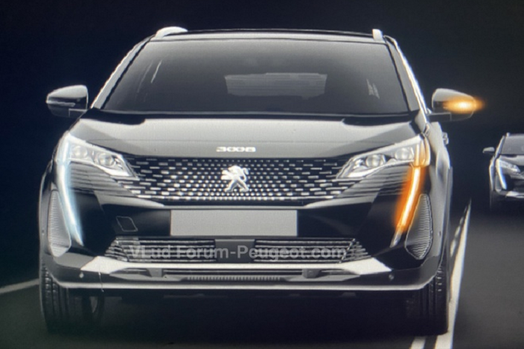 Không có nhiều khác biệt ở tùy chọn động cơ. Xe vẫn sẽ có bản động cơ xăng 1.6L, diesel, hybrid và plug-in hybrid. Bên cạnh đó, phiên bản Hybrid4 vẫn được duy trì, với công suất 296 mã lực và phạm vi hoạt động của động cơ điện là 58 km.