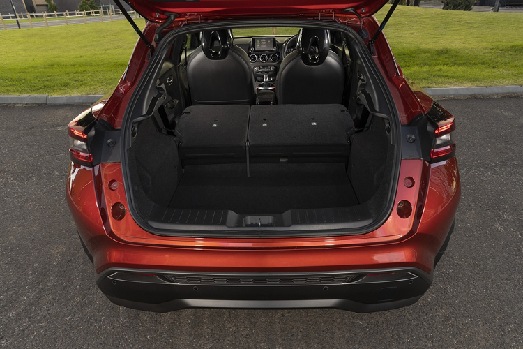 Mức tiêu hao nhiên nhiệu trung bình của xe là 5,8 lít/100 km.