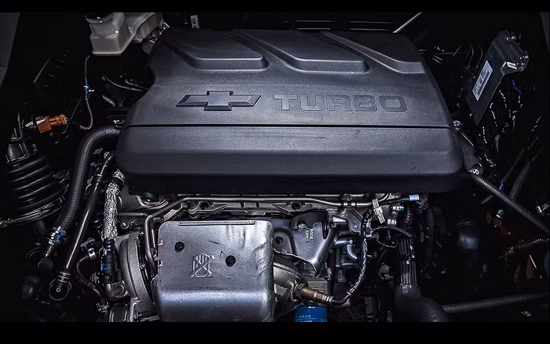 Nguyên nhân của đợt giảm giá này là vì từ cuối năm nay, GM sẽ chính thức rút khỏi thị trường Thái Lan. Quyết định được thực thi sau khi GM bán nhà máy ở Rayong cho hãng xe Trung Quốc Great Wall Motors.