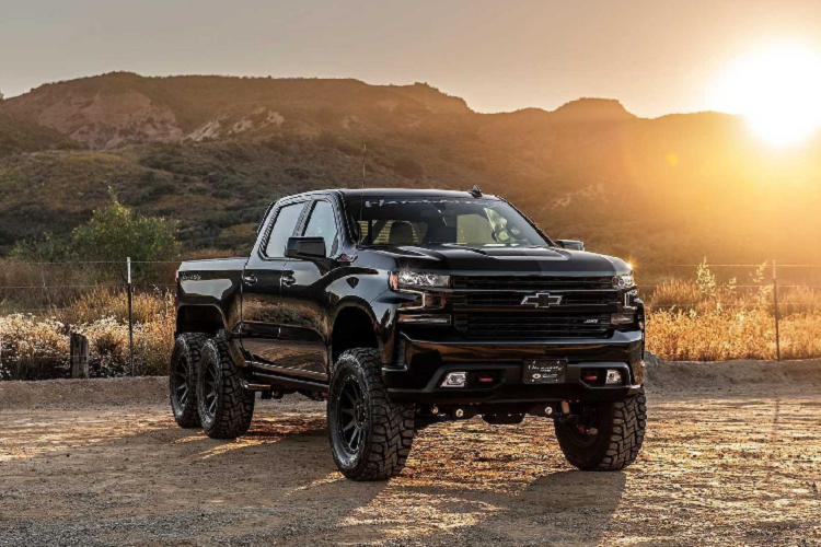 Theo công bố của nhà độ Mỹ, bản nâng cấp siêu bán tải Hennessey Goliath có giá 26.950 USD (tương đương khoảng 629,1 triệu đồng), chưa gồm giá của GMC Sierra.