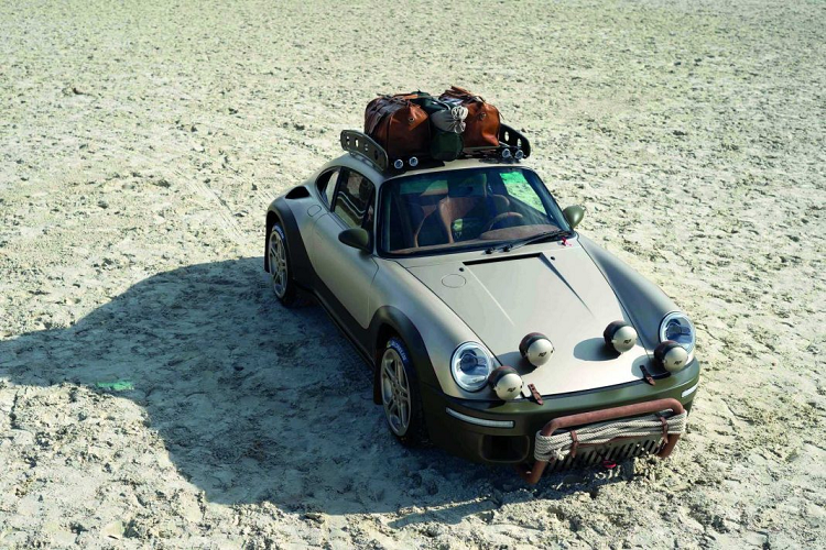 RUF Rodeo Concept 2021 mới không phải là chiếc 911 đầu tiên được nâng cấp theo phong cách này. Trước đây, Smash Custom đã ra mắt một chiếc 911 theo phong cách này tại SEMA 2017. Tại Việt Nam, cũng có một chiếc Porsche 911 đời 997 cũng được độ với phong cách off-road này.