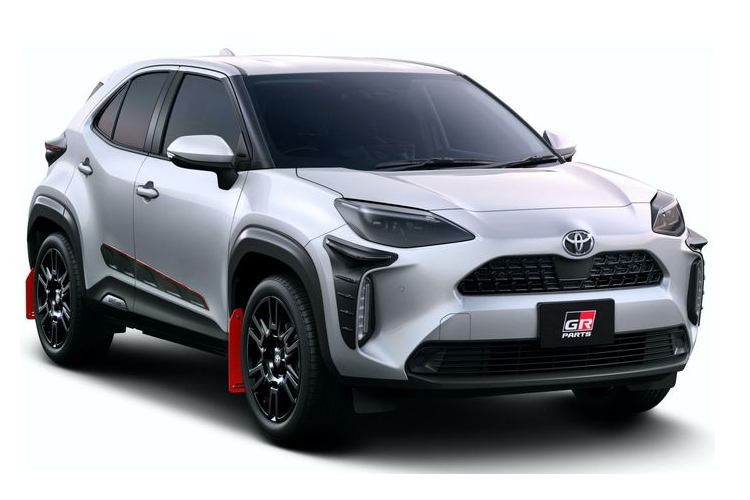 Toyota Yaris Cross mới toanh vừa ra mắt tại quê nhà Nhật Bản cách đây ít giờ với giá bán dao động từ 17.000 - 26.600 USD (khoảng 391,7 đến 612,9 triệu đồng). Xe được sản xuất tại nhà máy Ohira và Iwate của Toyota ở phía đông Nhật Bản.