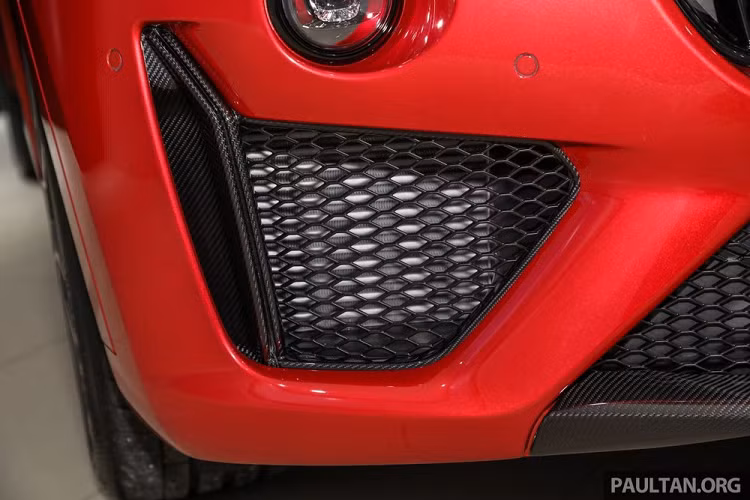 Hốc gió rất cá tính của Maserati Levante Trofeo Launch Edition chỉ có 100 chiếc được sản xuất trên toàn thế giới.