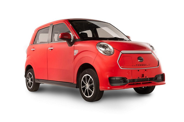 Kandi K27 đi kèm gói pin 17,69 kWh, giúp xe di chuyển quãng đường khoảng 160 km. Kandi K27 được trang bị động cơ điện mang mã TZ180XS-EP04515, sản sinh công suất 27 mã lực. Với sức mạnh này, chiếc xe nặng 1,03 tấn có thể đạt vận tốc tối đa 101 km/h.