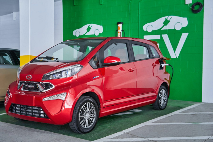 Kandi America là công ty con của Kandi Technologies Group - tập đoàn sản xuất xe điện và các thiết bị phụ trợ của Trung Quốc. Kandi K27 2020 mới và K23 sẽ có buổi ra mắt chính thức tại Texas, trước khi được bán ra vào cuối năm nay.