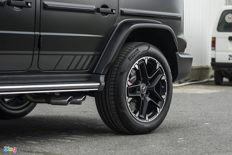 Một số nâng cấp khác của gói này bao gồm bộ bảo vệ gầm xe, thảm sàn cao su mới và chắn bùn phía sau mới.