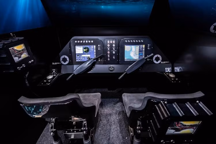 Về phần máy móc, Victa có trang bị một động cơ dầu Seatek 725+, cung cấp 725 mã lực tới một cặp phản lực nước Kongsberg Kamewa. Như video giới thiệu mô hình 3D ta thấy ở trên, Victa có thể được thả xuống mặt nước bằng máy bay trực thăng và có thể di chuyển tới địa điểm cần thiết với tốc độ lên đến 40 hải lý/giờ (74 km/h).