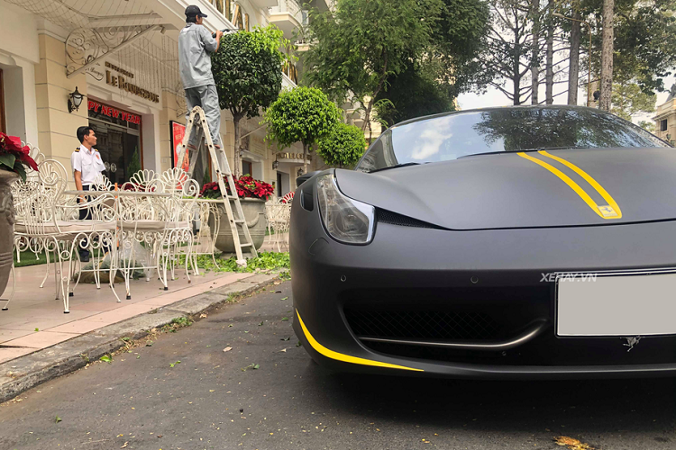 Về truyền động, Ferrari 458 Spider sở hữu khối động cơ V8 4.5L cho ra công suất tối đa 562 mã lực và 540 Nm mô-men xoắn.