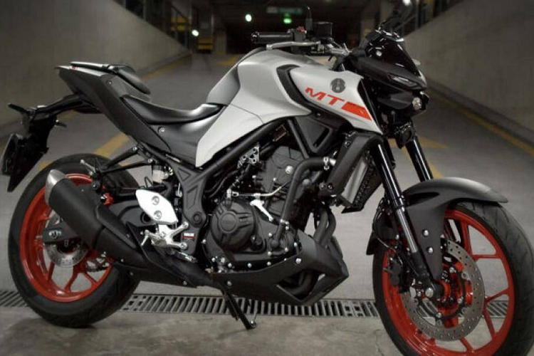 Mới đây, nhà sản xuất xe máy Nhật Bản đã cho mẫu naked-bike Yamaha MT-03 2021 mới tại triển lãm Motor EXPO 2020 đang diễn ra tại Thái Lan