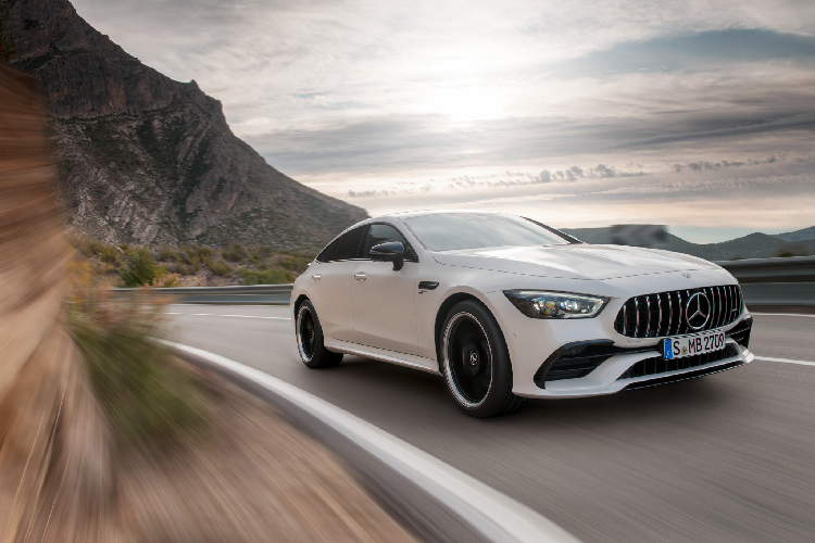 Giá xe Mercedes-AMG GT 53 4MATIC+ bán ra tại thị trường Việt Nam từ 6,299 tỷ đồng (đã bao gồm thuế GTGT). Xe sẽ cạnh tranh trực tiếp với đối thủ Porsche Panamera đang có giá bán khởi điểm từ 5,3 tỷ đồng. Mercedes-AMG GT 53 4MATIC+ là một dòng xe thú vị, đáp ứng cho nhu cầu chơi xe của cho một nhóm khách hàng nhỏ yêu thích sedan hiệu năng cao