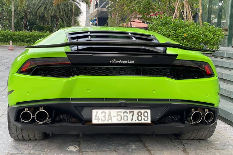 Vẻ đẹp của siêu xe Lamborghini Huracan LP610-4 biển "san bằng tất cả" sau khi thay áo sang màu xanh lá cây. Ảnh: Tấn Bạo