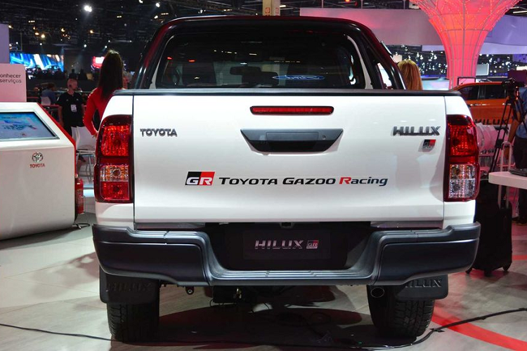 Theo thông tin từ trang Cars Guide (Úc), Toyota đã chia sẻ về GR Hilux như sau: "Giai đoạn hiện tại, chắc chắn chúng tôi chưa có kế hoạch giới thiệu GR Hilux.
