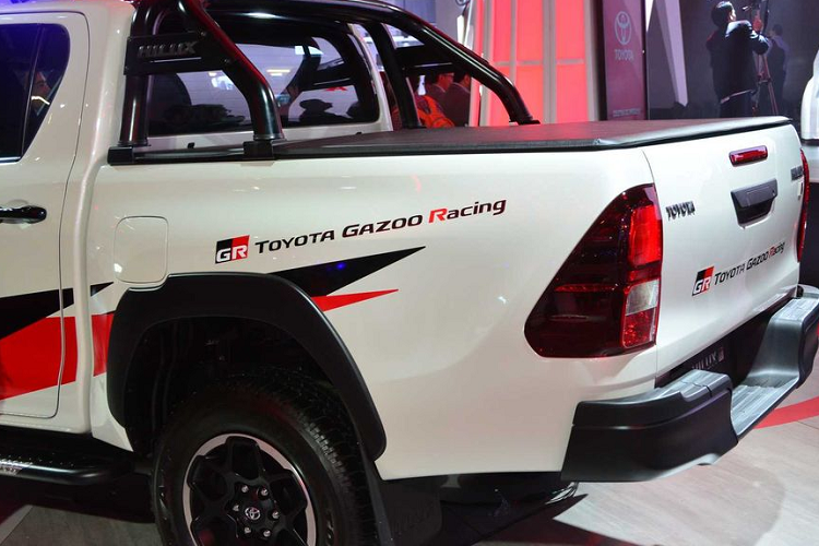 Tuy nhiên như thường lệ, sẽ có nhiều điều bất ngờ trong tương lai, đặc biệt là khi mức độ quan tâm cho phiên bản hiệu suất này tại Úc đang ở mức cao.”