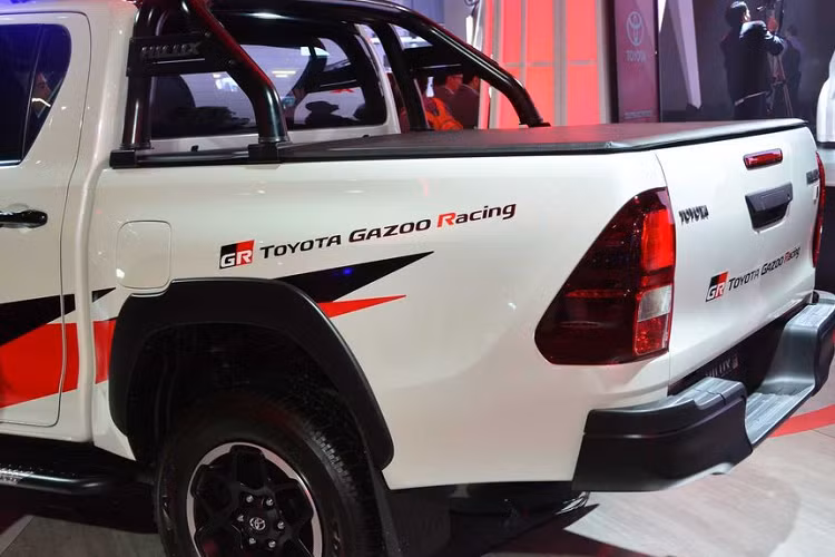 Tuy nhiên như thường lệ, sẽ có nhiều điều bất ngờ trong tương lai, đặc biệt là khi mức độ quan tâm cho phiên bản hiệu suất này tại Úc đang ở mức cao.”