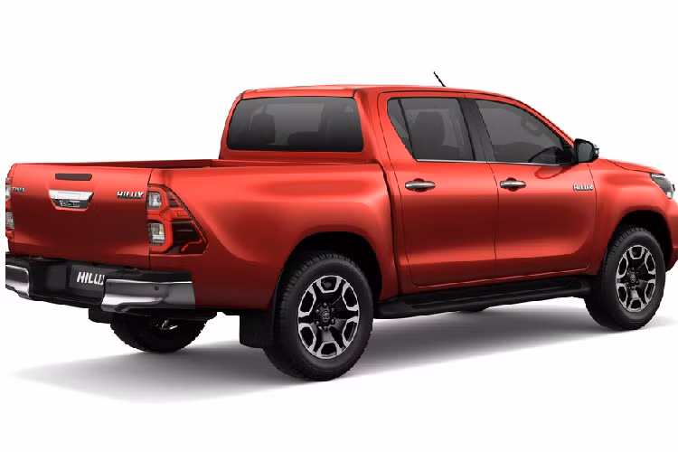 Toàn bộ hệ thống đèn trên Hilux 2020 đều sử dụng công nghệ LED. Trong đó, đèn pha/cốt là dạng projector có thể điều chỉnh góc chiếu sáng. Dải đèn LED daylight đặt gọn gàng trong đèn pha.