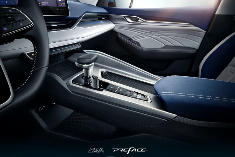 Mẫu sedan mới của Geely Auto được phát triển trên nền tảng kiến trúc module thông dụng CMA. Nhiều mẫu xe của Volvo và Lynk &amp; Co cũng sử dụng kiến trúc này.