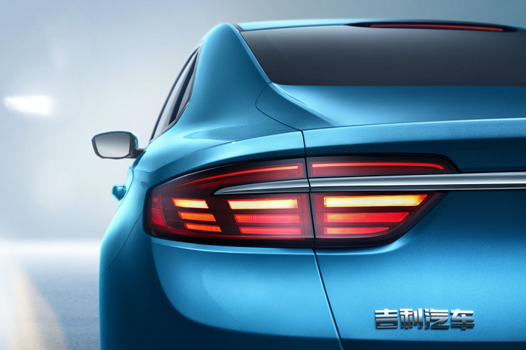 Xe được trang bị màn hình trung tâm 12,3 inch với hệ thống thông tin giải trí GKUI Smart EcoSystem của Geely và cụm đồng hồ số có thể tùy biến.