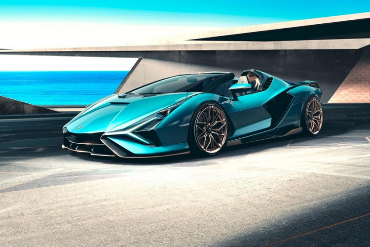 Như vậy, cuộc đua những chiếc siêu xe mui trần hybrid triệu đô phiên bản giới hạn đã có thêm một nhân tố mới đó chính là Lamborghini Sián mui trần. Dù hãng siêu xe Lamborghini không công bố giá bán chính thức của Sián Roadster nhưng chắc chắn khách hàng phải bỏ ra số tiền hơn 3,6 triệu đô la để sở hữu siêu xe mui trần của Lamborghini Sián. Đây chính là giá bán của Lamborghini Sián Coupe khi ra mắt cách đây gần 1 năm.