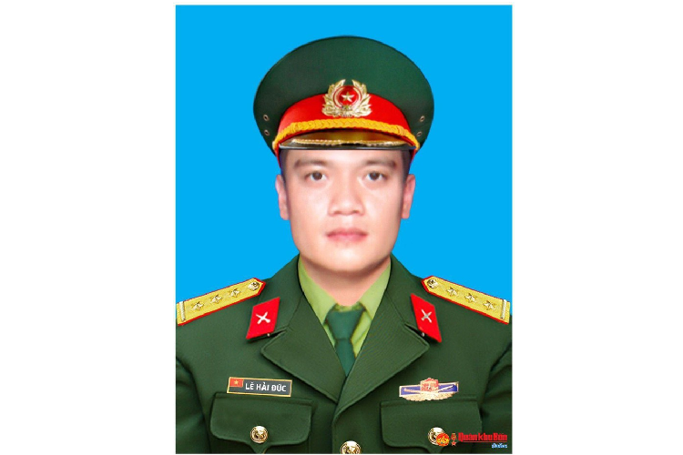 Thượng úy, liệt sĩ Lê Hải Đức (SN 1989), Trợ lý Kế hoạch, Phòng Tham mưu - Kế hoạch. Quê quán: Hạ Trạch, Bố Trạch, Quảng Bình. Huân chương Bảo vệ Tổ quốc hạng Ba. Lễ an táng tổ chức vào ngày 23/10 tại Nghĩa trang Liệt sĩ Ba Dốc, tỉnh Quảng Bình.