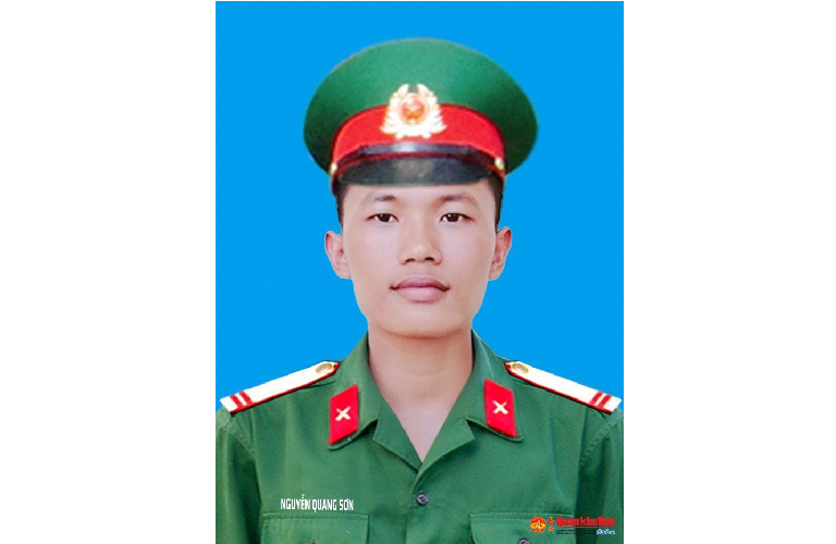 Trung sĩ, liệt sĩ Nguyễn Quang Sơn (SN 2001), Chiến sĩ, Phòng Tham mưu - Kế hoạch. Quê quán: Thái Sơn, Đô Lương, Nghệ An. Huân chương Bảo vệ Tổ quốc hạng Ba; Huy hiệu “Tuổi trẻ Dũng cảm”. Lễ an táng tổ chức vào ngày 24/10 tại Nghĩa địa gia đình, xã Thượng Sơn, huyện Đô Lương, tỉnh Nghệ An. 