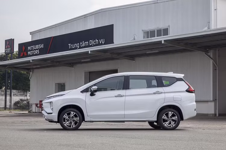 Xe vẫn sở hữu ngôn ngữ thiết kế Dynamic Shield và mặt ca-lăng được thiết kế mới. Xe được trang bị cụm đèn pha LED mới, bộ mâm 16 inch thiết kế hình cánh quạt và ăng-ten vây cá.