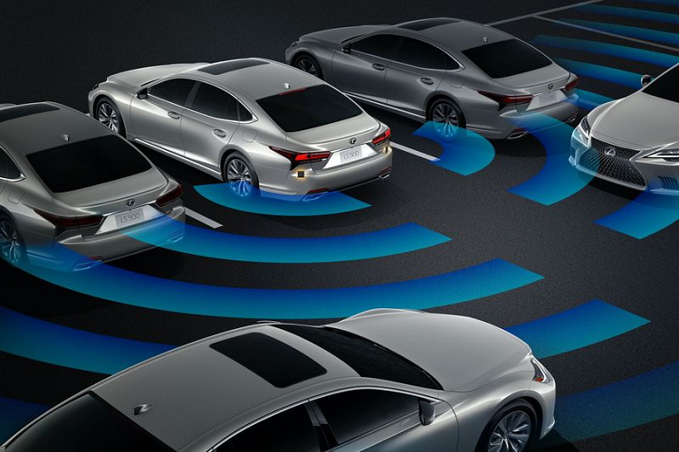 Lexus cho biết hệ thống Lexus Teammate sẽ trở nên tốt hơn theo thời gian vì nó hỗ trợ cập nhật phần mềm online, vì vậy nó sẽ dễ dàng có được các chức năng mới từ Lexus.