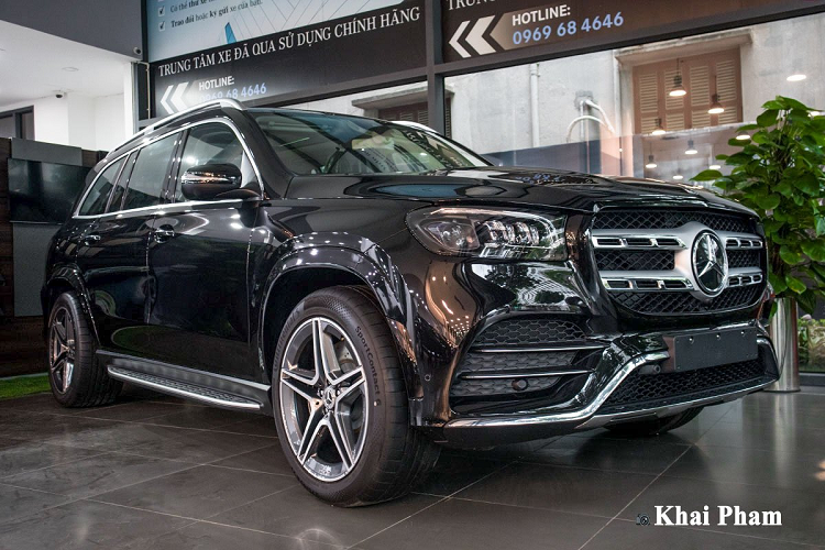  Mercedes-Benz GLS 450 4Matic 2020 mới lần đầu ra mắt tại Triển lãm New York Auto Show 2019 và nhanh chóng mẫu SUV hạng sang cỡ lớn này chính thức giới thiệu tới công chúng Việt Nam vào tháng 3/2020. Ở thế hệ thứ 3, Mercedes-Benz GLS 450 4Matic 2020 được thương hiệu Đức phân phối dưới dạng nhập khẩu nguyên chiếc từ Mỹ.