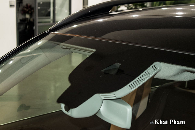 Về trang bị an toàn, GLS 450 4Matic 2020 sở hữu nhiều công nghệ gồm: Hệ thống hỗ trợ đỗ xe chủ động Active Parking Assist tích hợp PARKTRONIC, cảnh báo mất tập trung ATTENTION ASSIST, hệ thống tự động bảo vệ PRE-SAFE® và PRE-SAFE® Sound, chống bó phanh ABS/BAS, chống trượt khi tăng tốc ASR, ổn định thân xe điện tử ESP và hỗ trợ ổn định xe khi gió thổi ngang, kiểm soát lực kéo điện tử cho hệ dẫn động 4 bánh 4ETS, hỗ trợ xuống dốc DSR, hệ thống phanh ADAPTIVE với chức năng hỗ trợ dừng xe (HOLD) và hỗ trợ khởi hành ngang dốc (Hill-Start Assist)...