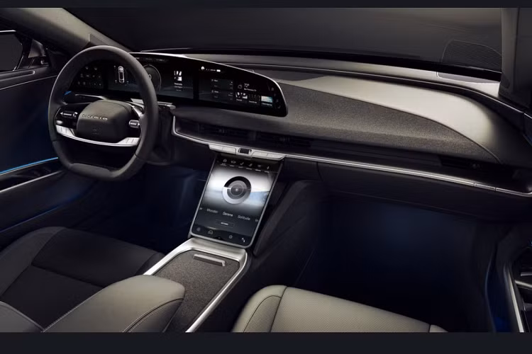 Lucid Air thế hệ mới bản tiêu chuẩn hiện đã cho đặt trước với tiền cọc 300 USD. Khách mua xe sẽ được sạc điện miễn phí trong 3 năm.